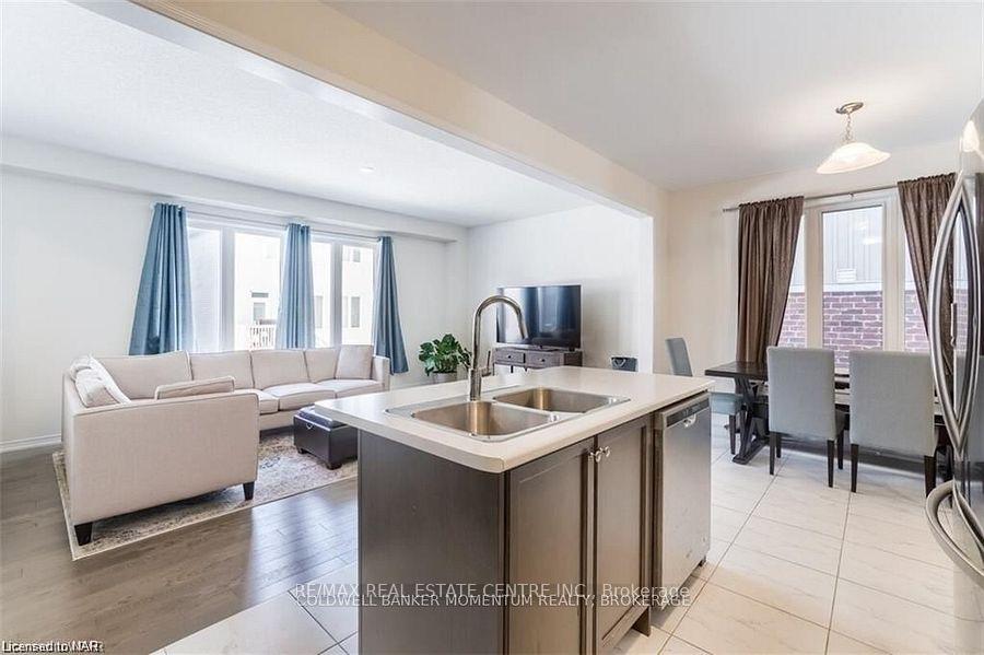 Photo 10 of 7831 Odell Crescent, Niagara Falls, Brown — HOMEH