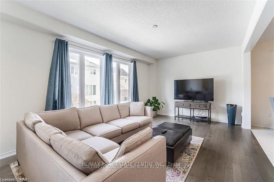 Photo 12 of 7831 Odell Crescent, Niagara Falls, Brown — HOMEH