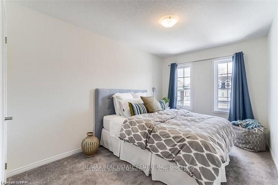 Photo 15 of 7831 Odell Crescent, Niagara Falls, Brown — HOMEH