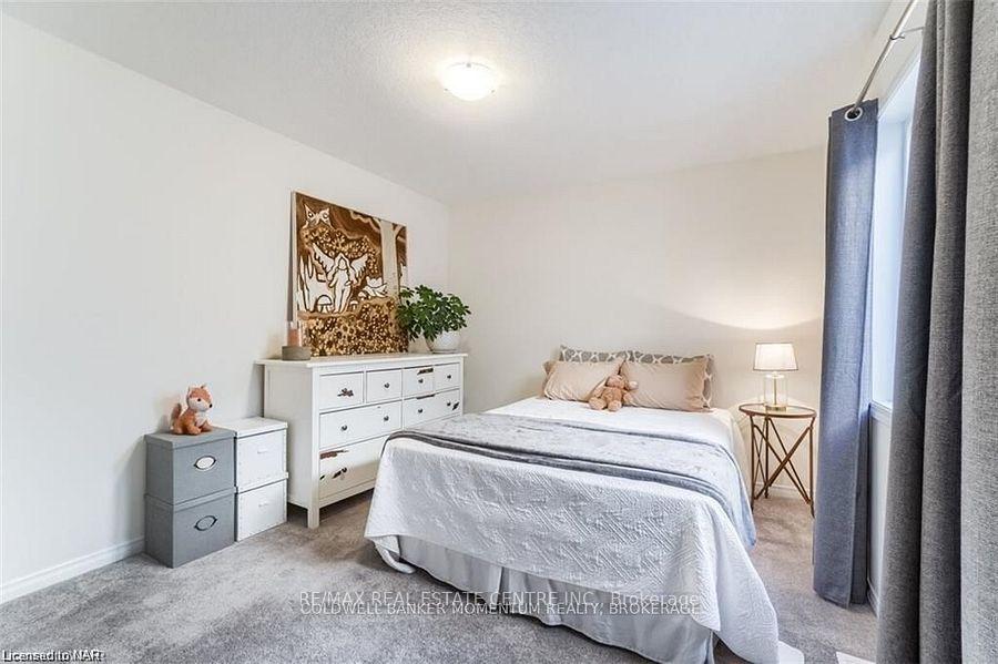 Photo 17 of 7831 Odell Crescent, Niagara Falls, Brown — HOMEH