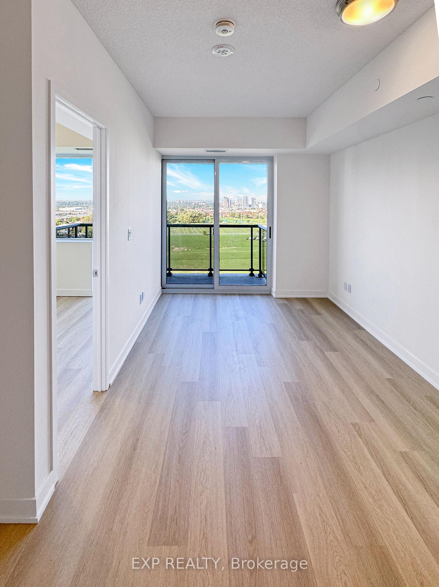 Photo 2 of 2825 Jane Street, North York, Glenfield-Jane Heights — HOMEH