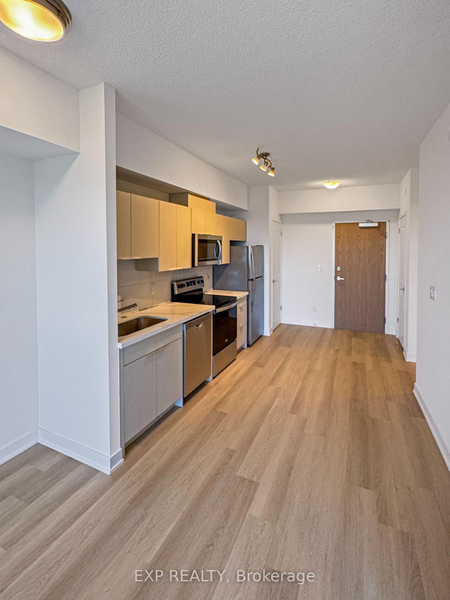 Photo 5 of 2825 Jane Street, North York, Glenfield-Jane Heights — HOMEH