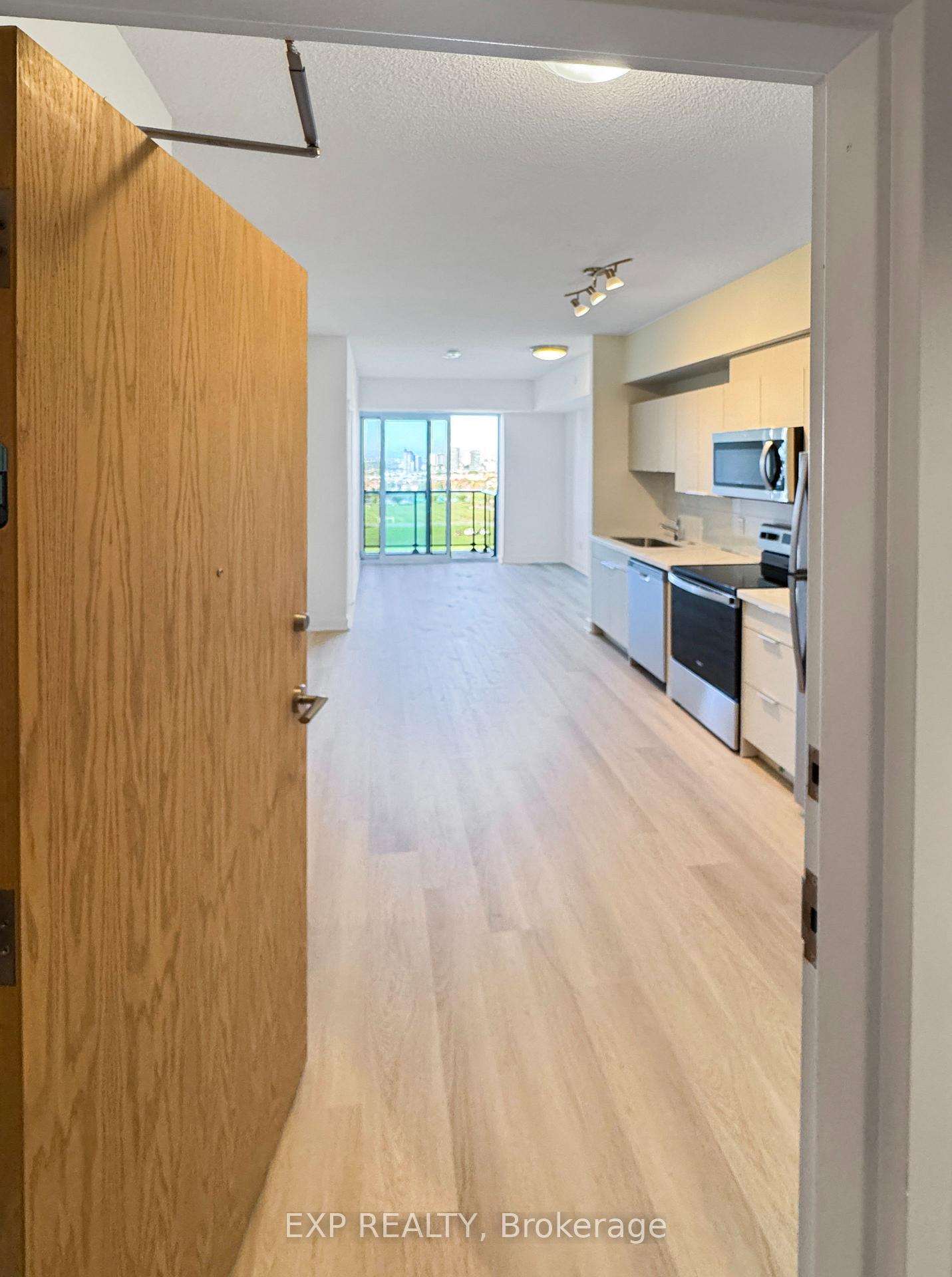 Photo 6 of 2825 Jane Street, North York, Glenfield-Jane Heights — HOMEH