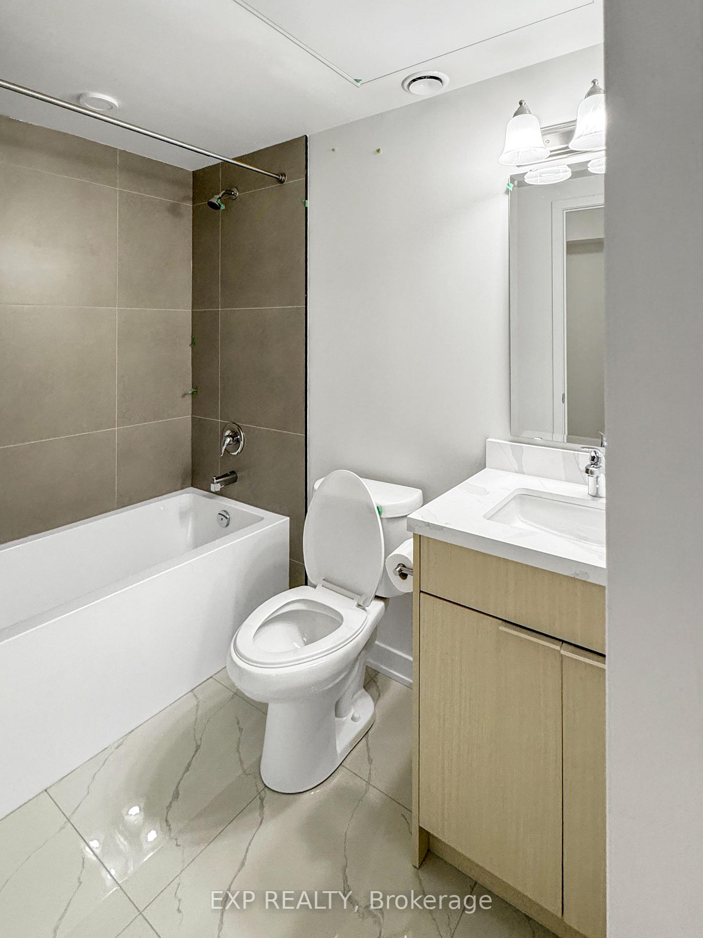 Photo 16 of 2825 Jane Street, North York, Glenfield-Jane Heights — HOMEH