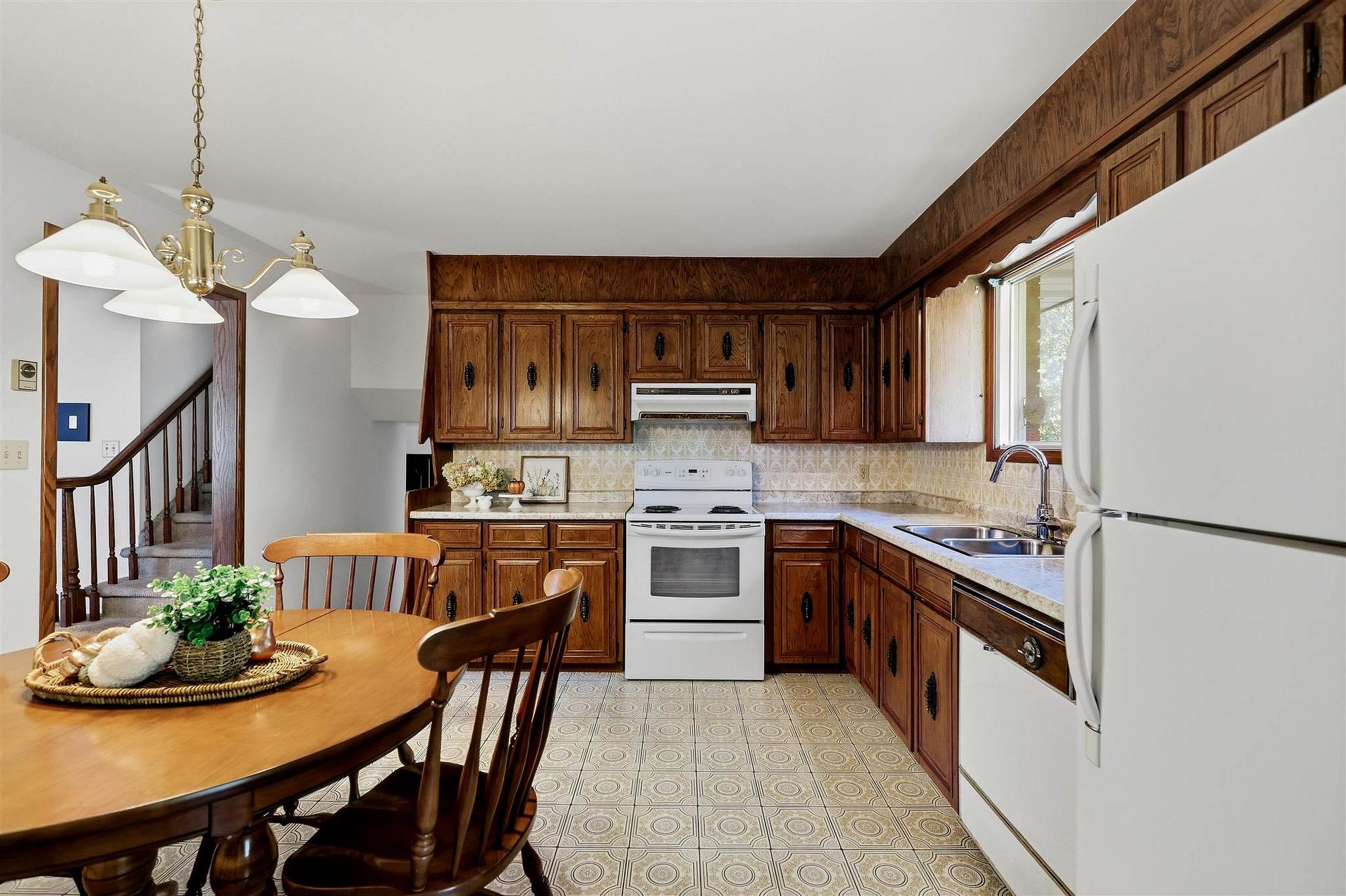 Photo 9 of 67 Westridge Road, Sault Ste Marie, Ward 3 — HOMEH