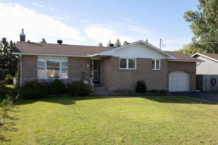 Front of 403 Sydenham Road