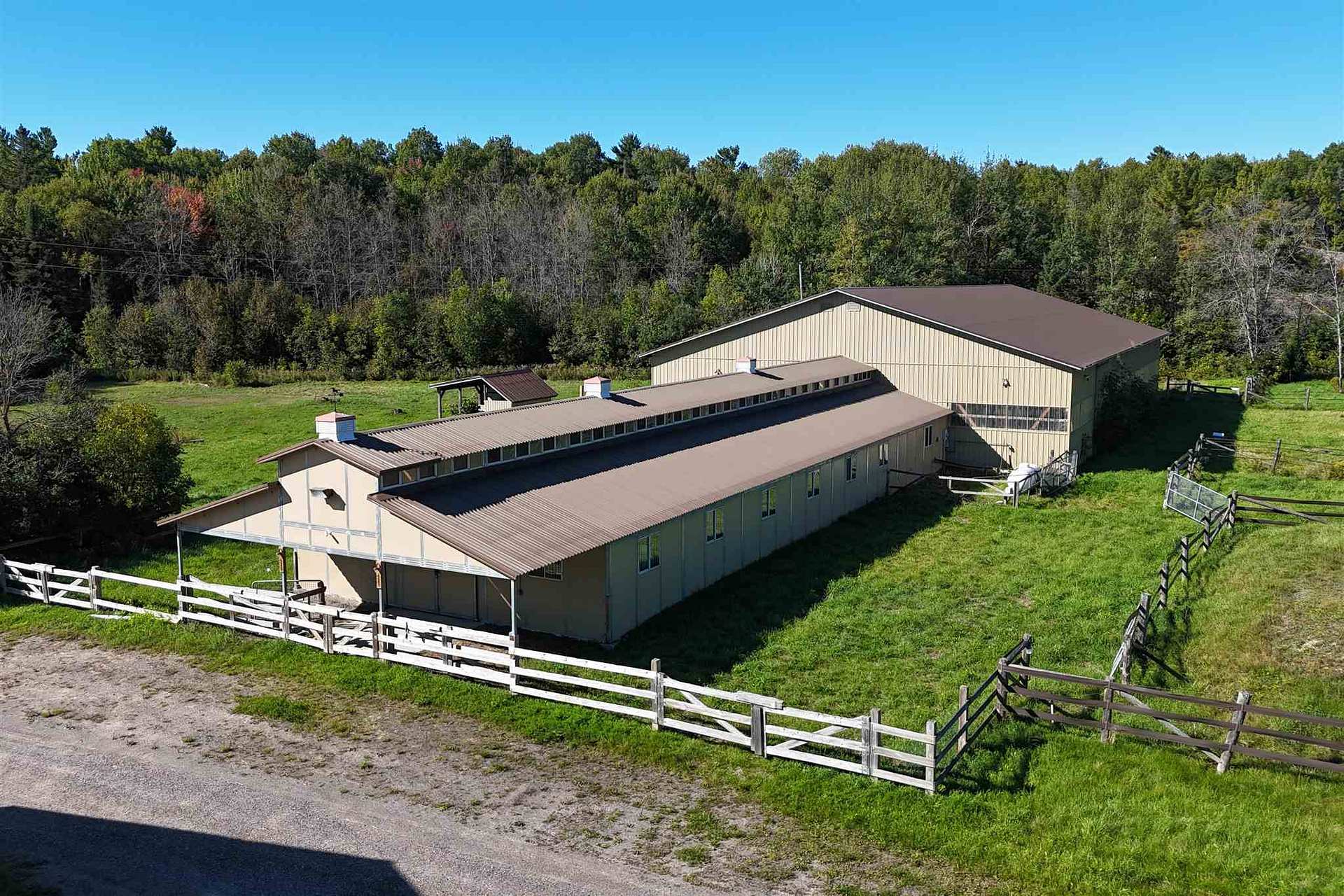 Photo 13 of 11935 Hwy 17 E, Huron Shores — HOMEH