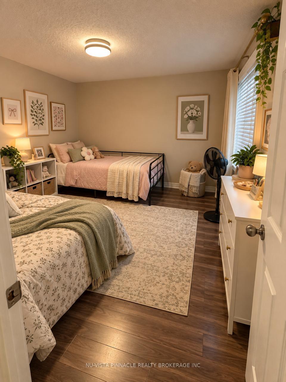 Photo 16 of 2537 (Upper) Meadowgate Boulevard, London, South U — HOMEH