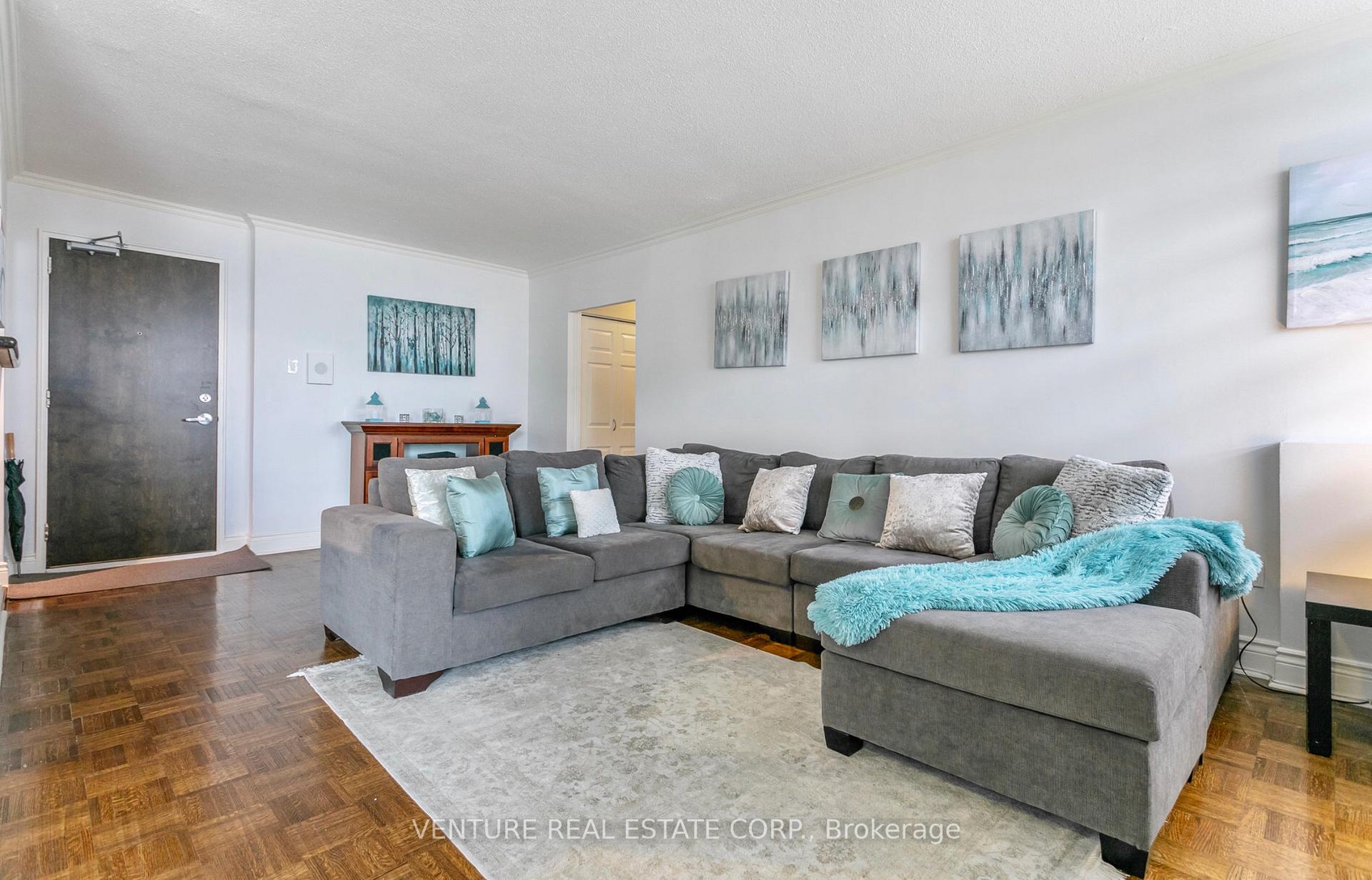 Photo 8 of Unit 801, 5949 Yonge Street, North York, Newtonbrook East — HOMEH