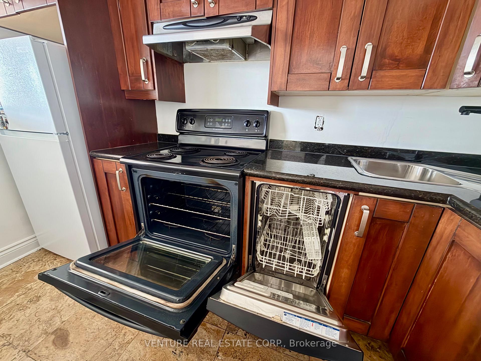 Photo 27 of Unit 801, 5949 Yonge Street, North York, Newtonbrook East — HOMEH