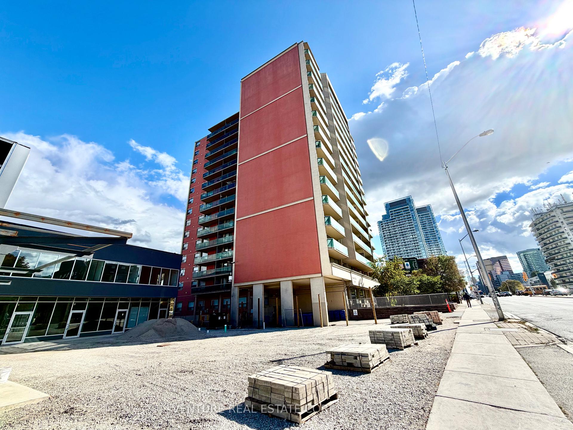 Photo 41 of Unit 801, 5949 Yonge Street, North York, Newtonbrook East — HOMEH