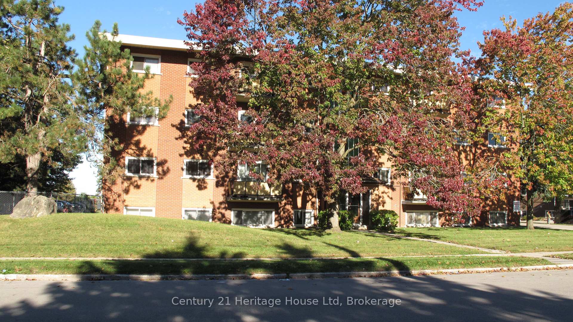Photo 1 of Unit #9, 16 Brant Avenue, Guelph, Victoria North — HOMEH
