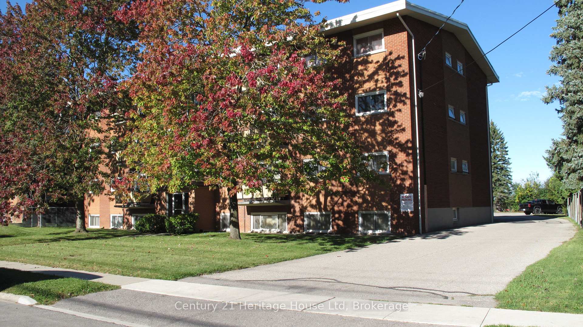 Photo 2 of Unit #9, 16 Brant Avenue, Guelph, Victoria North — HOMEH