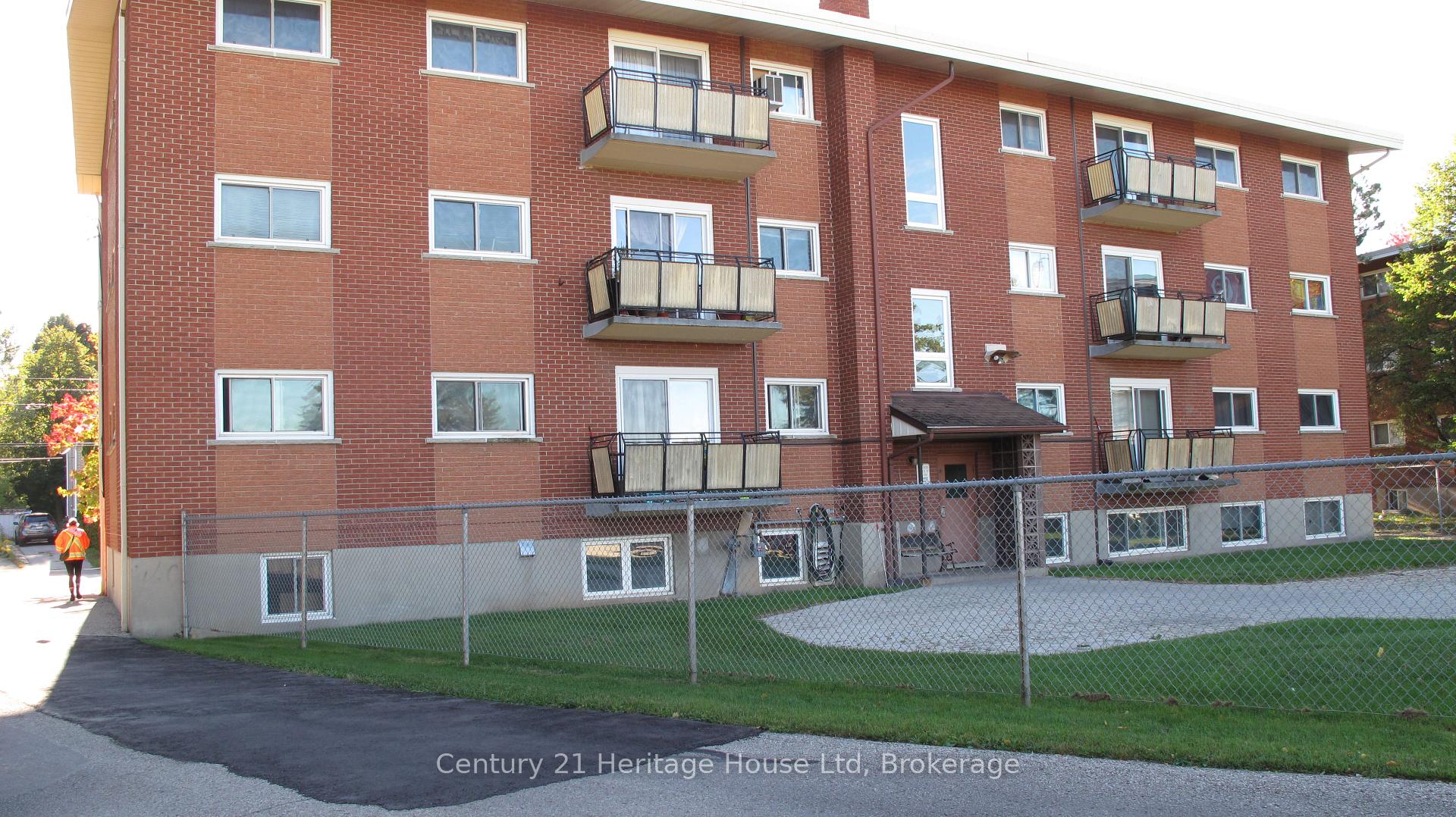 Photo 4 of Unit #9, 16 Brant Avenue, Guelph, Victoria North — HOMEH