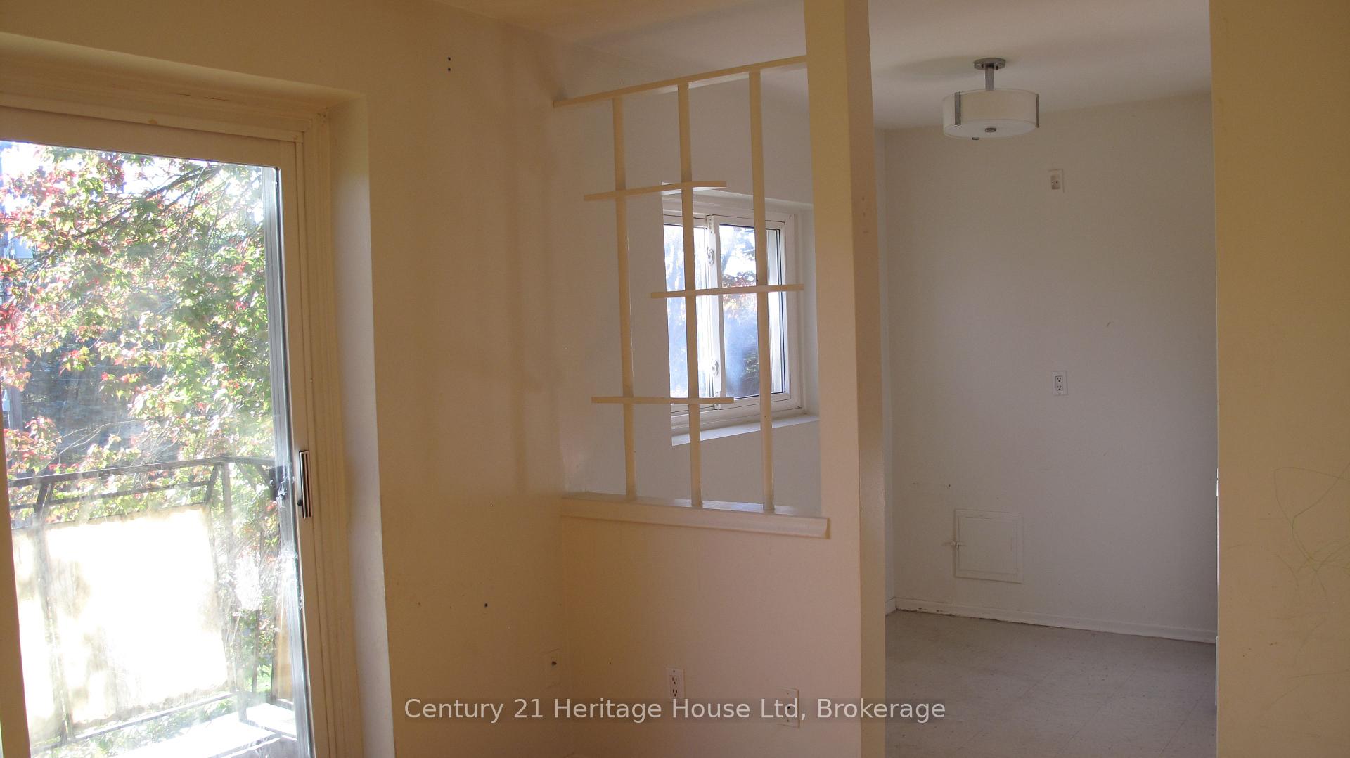 Photo 8 of Unit #9, 16 Brant Avenue, Guelph, Victoria North — HOMEH