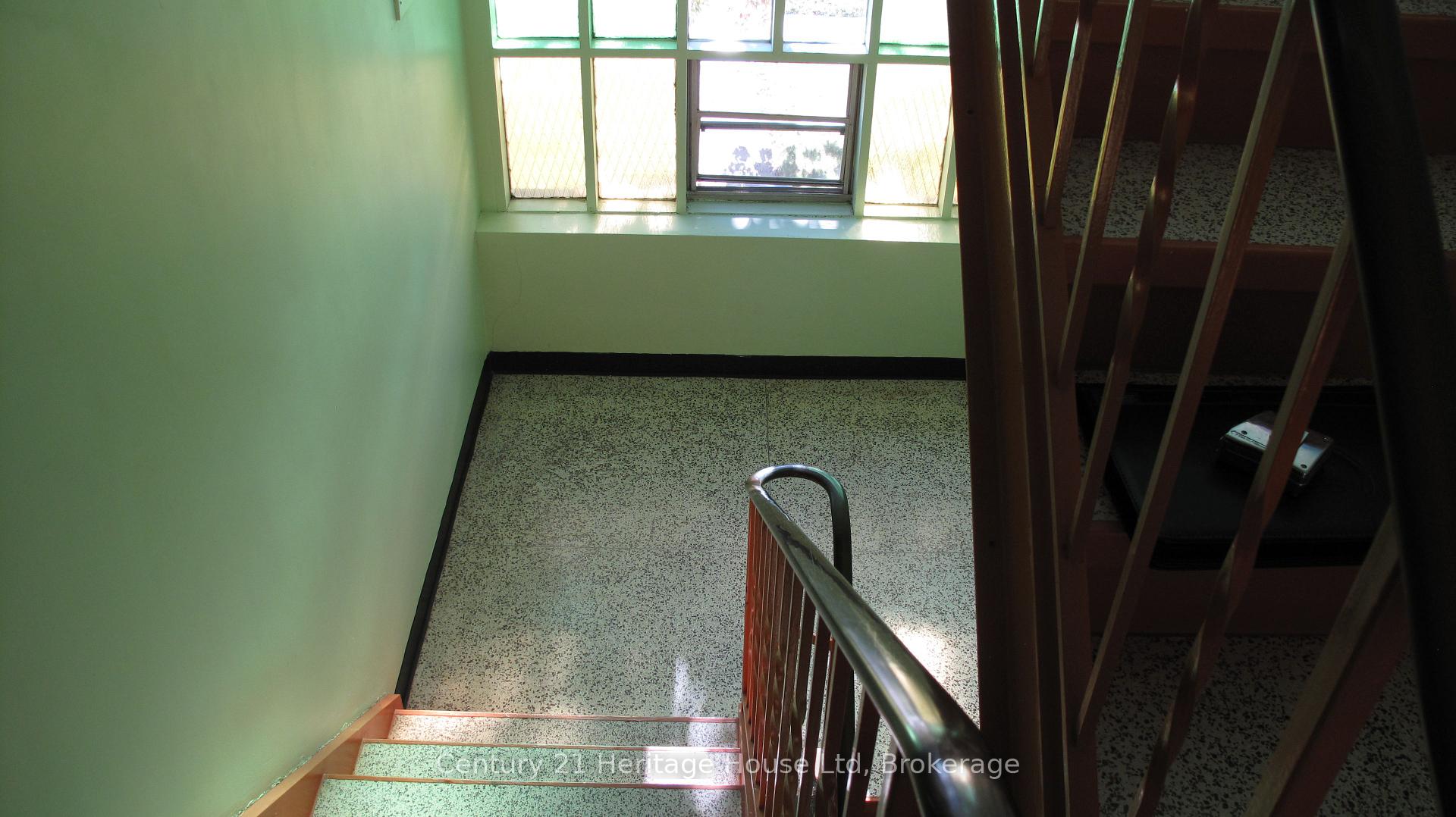 Photo 18 of Unit #9, 16 Brant Avenue, Guelph, Victoria North — HOMEH