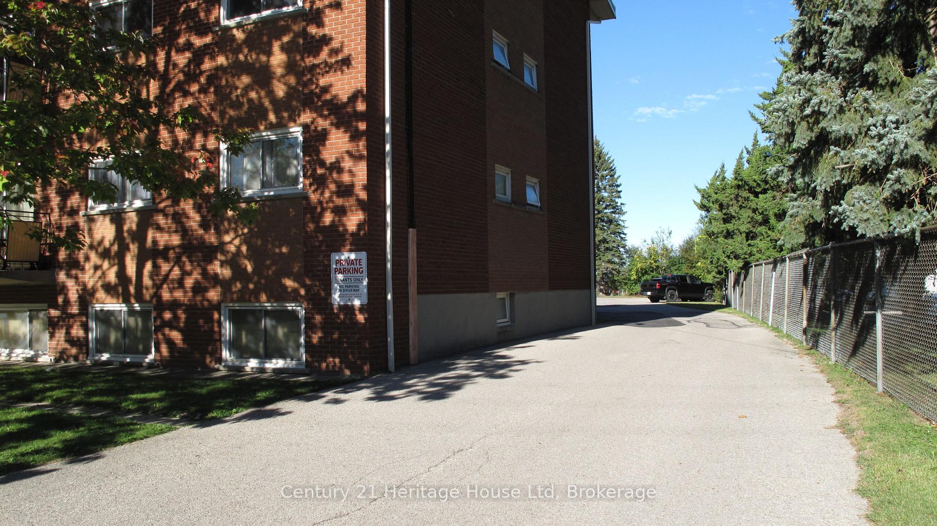 Photo 19 of Unit #9, 16 Brant Avenue, Guelph, Victoria North — HOMEH