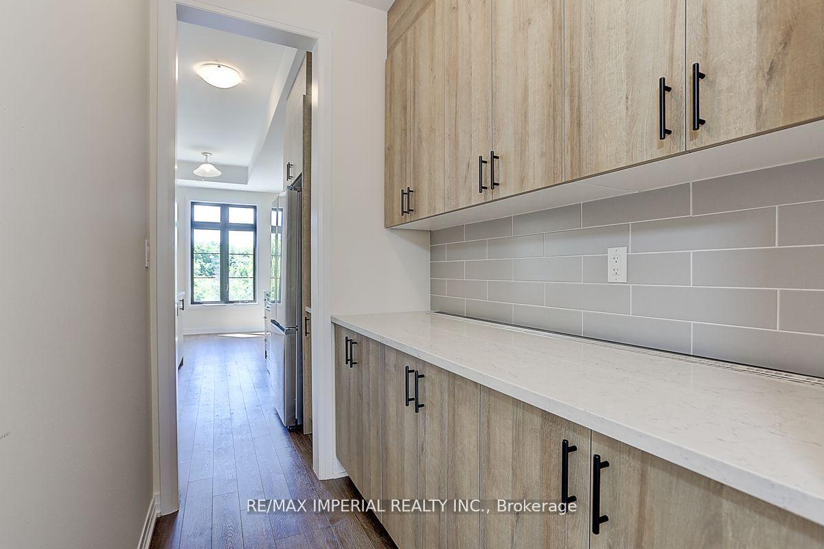 Photo 3 of 113 De La Roche Drive, Vaughan, Vellore Village — HOMEH