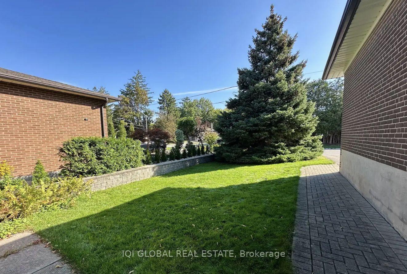 Photo 2 of 188 Maple Avenue, Richmond Hill, Harding — HOMEH