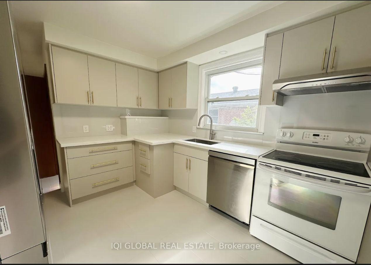 Photo 8 of 188 Maple Avenue, Richmond Hill, Harding — HOMEH
