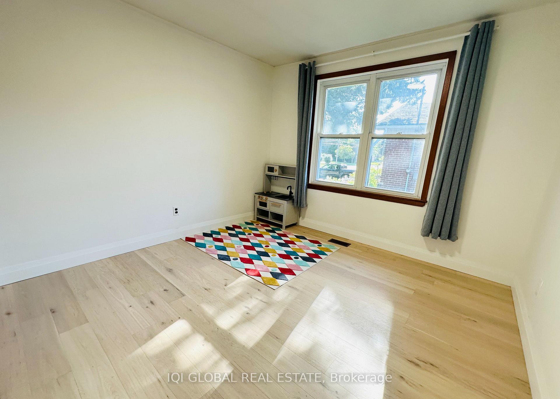Photo 9 of 188 Maple Avenue, Richmond Hill, Harding — HOMEH