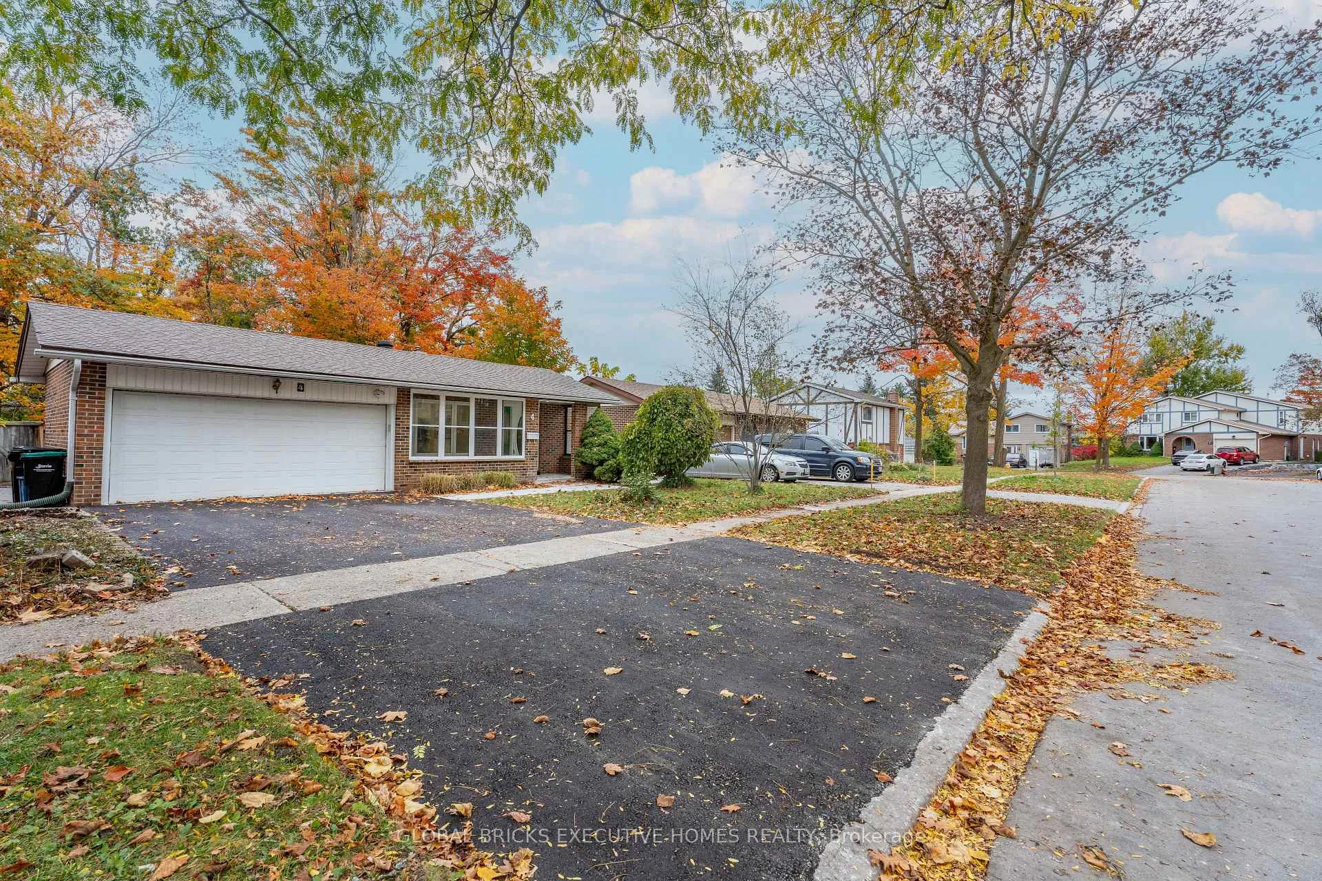 Photo 8 of 4 Virgilwood Crescent, Barrie, Cundles East — HOMEH