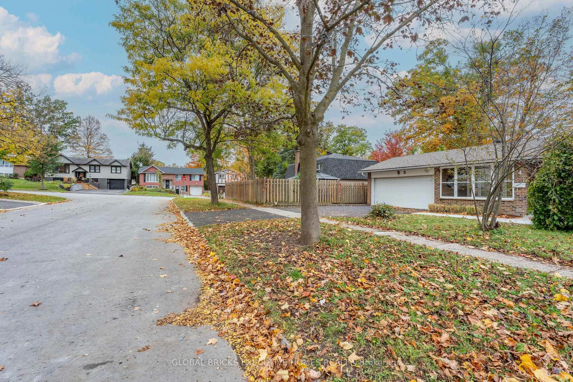 Photo 10 of 4 Virgilwood Crescent, Barrie, Cundles East — HOMEH