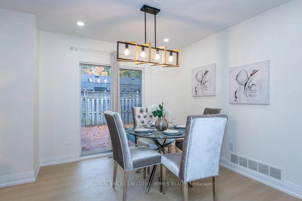 Photo 30 of 4 Virgilwood Crescent, Barrie, Cundles East — HOMEH