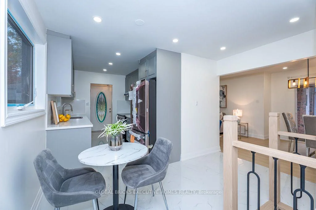 Photo 38 of 4 Virgilwood Crescent, Barrie, Cundles East — HOMEH