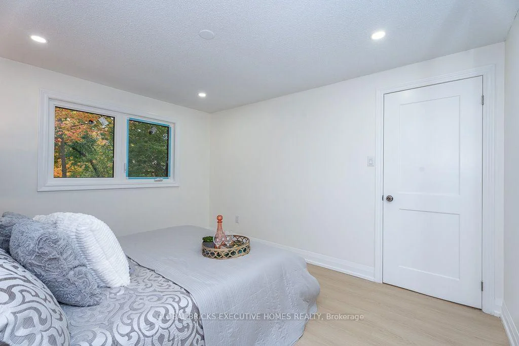 Photo 55 of 4 Virgilwood Crescent, Barrie, Cundles East — HOMEH