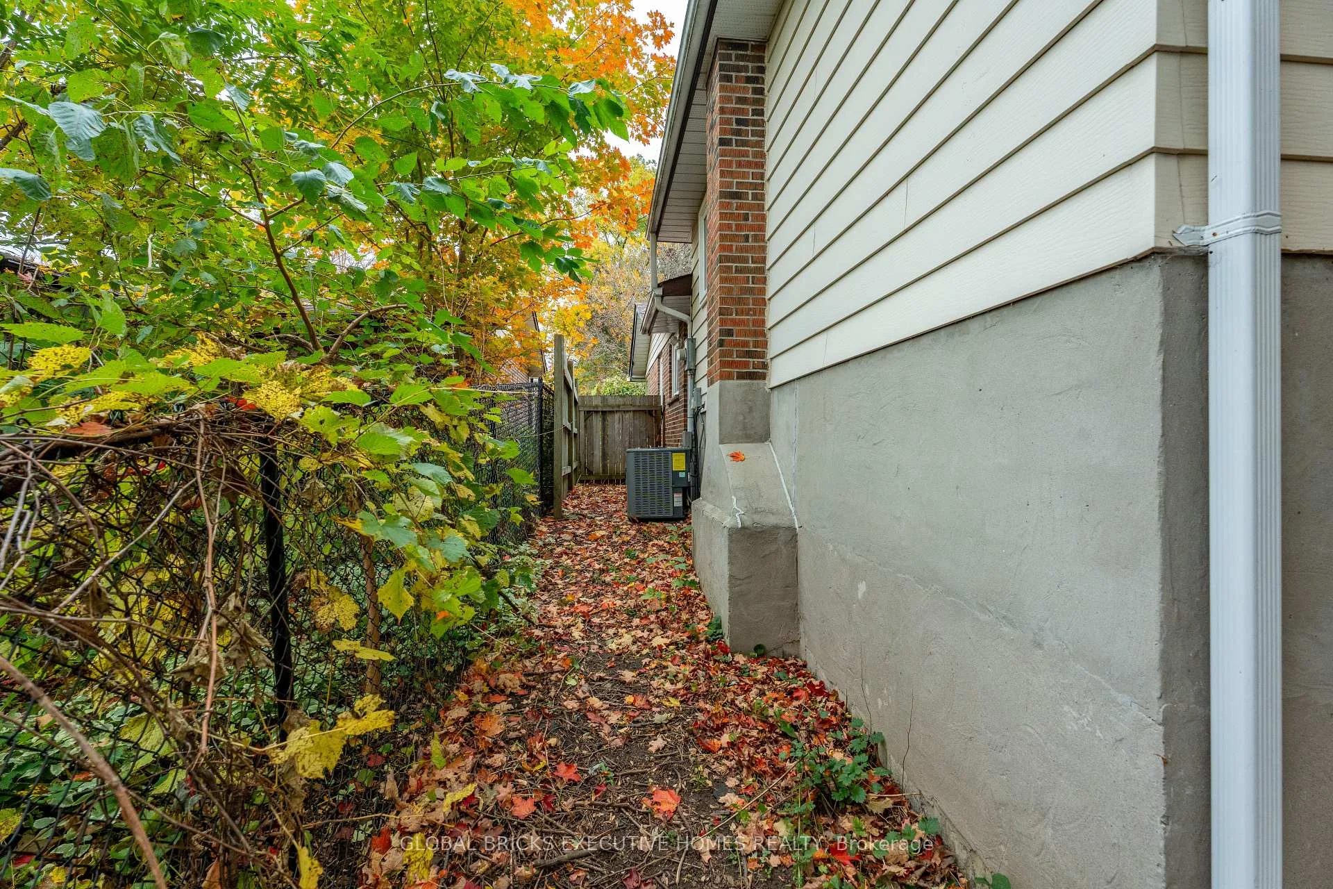 Photo 72 of 4 Virgilwood Crescent, Barrie, Cundles East — HOMEH