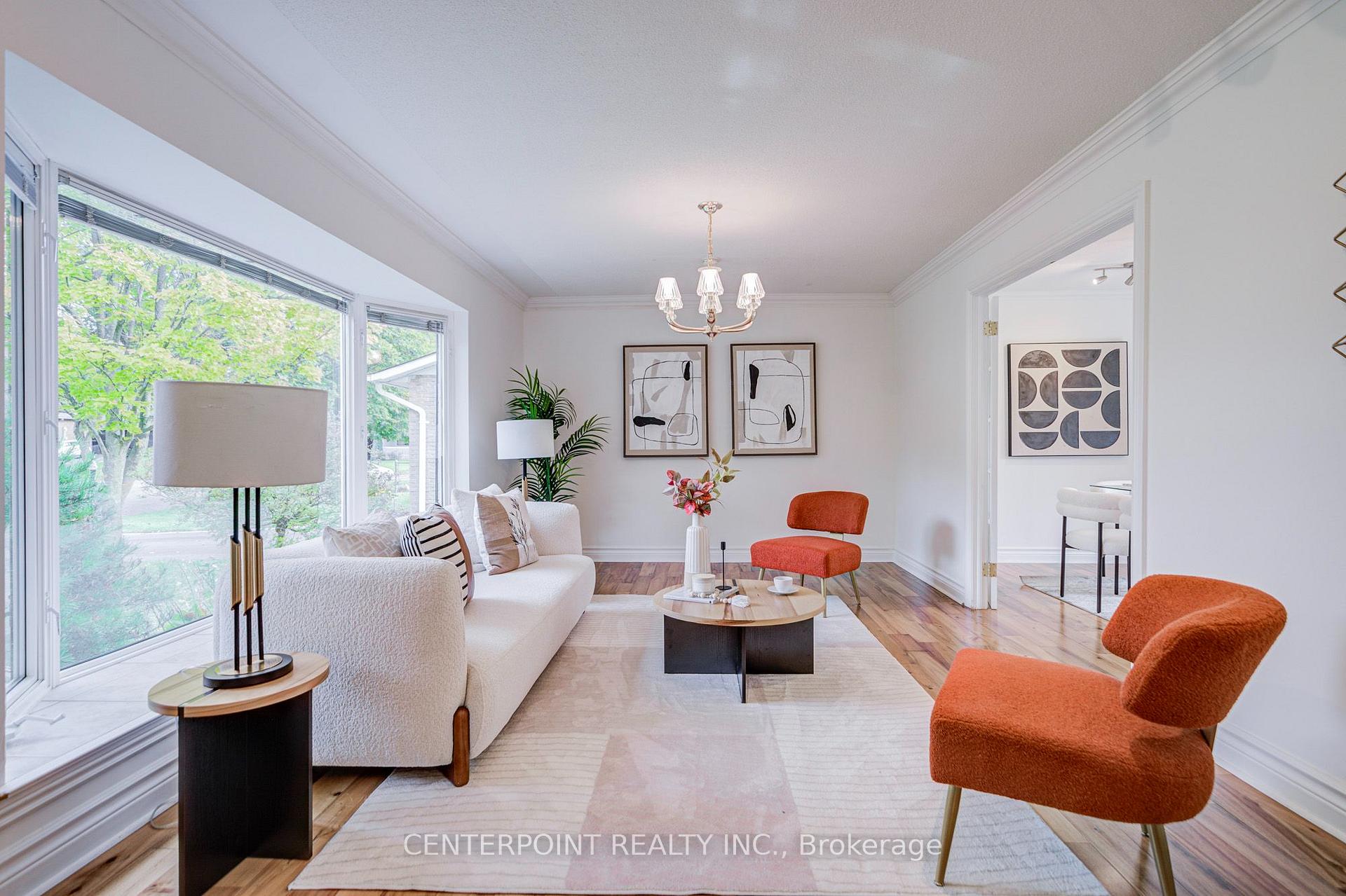Photo 7 of 7 Avondale Crescent, Markham, Markham Village — HOMEH