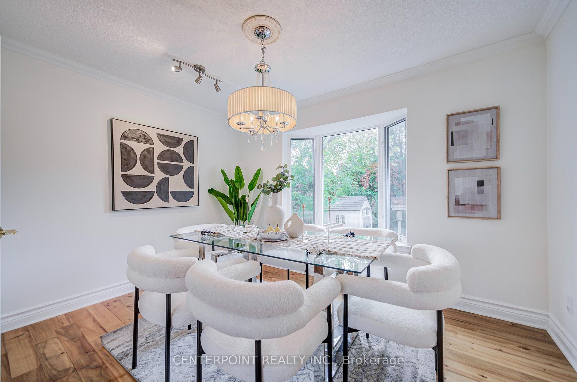 Photo 12 of 7 Avondale Crescent, Markham, Markham Village — HOMEH