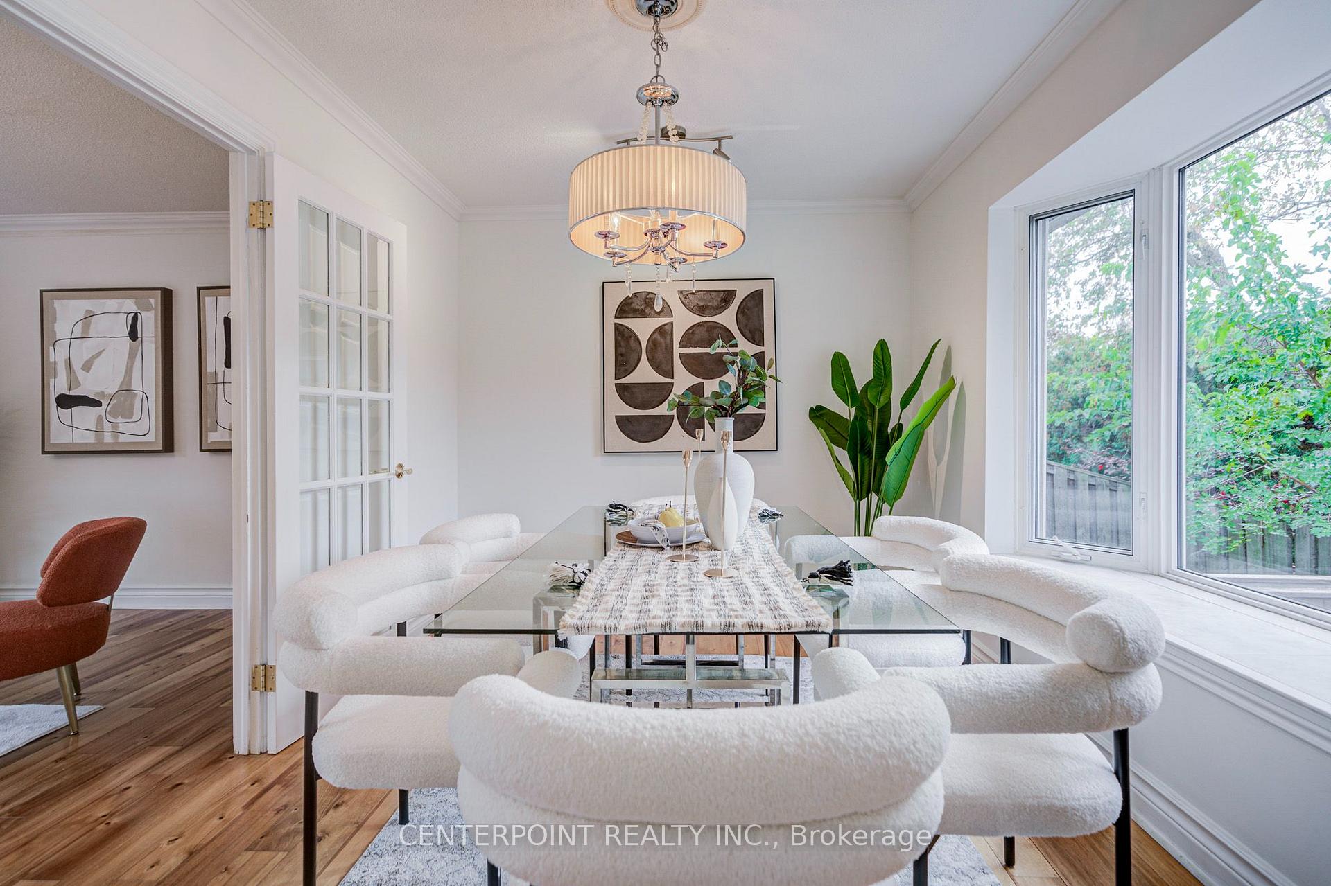 Photo 13 of 7 Avondale Crescent, Markham, Markham Village — HOMEH