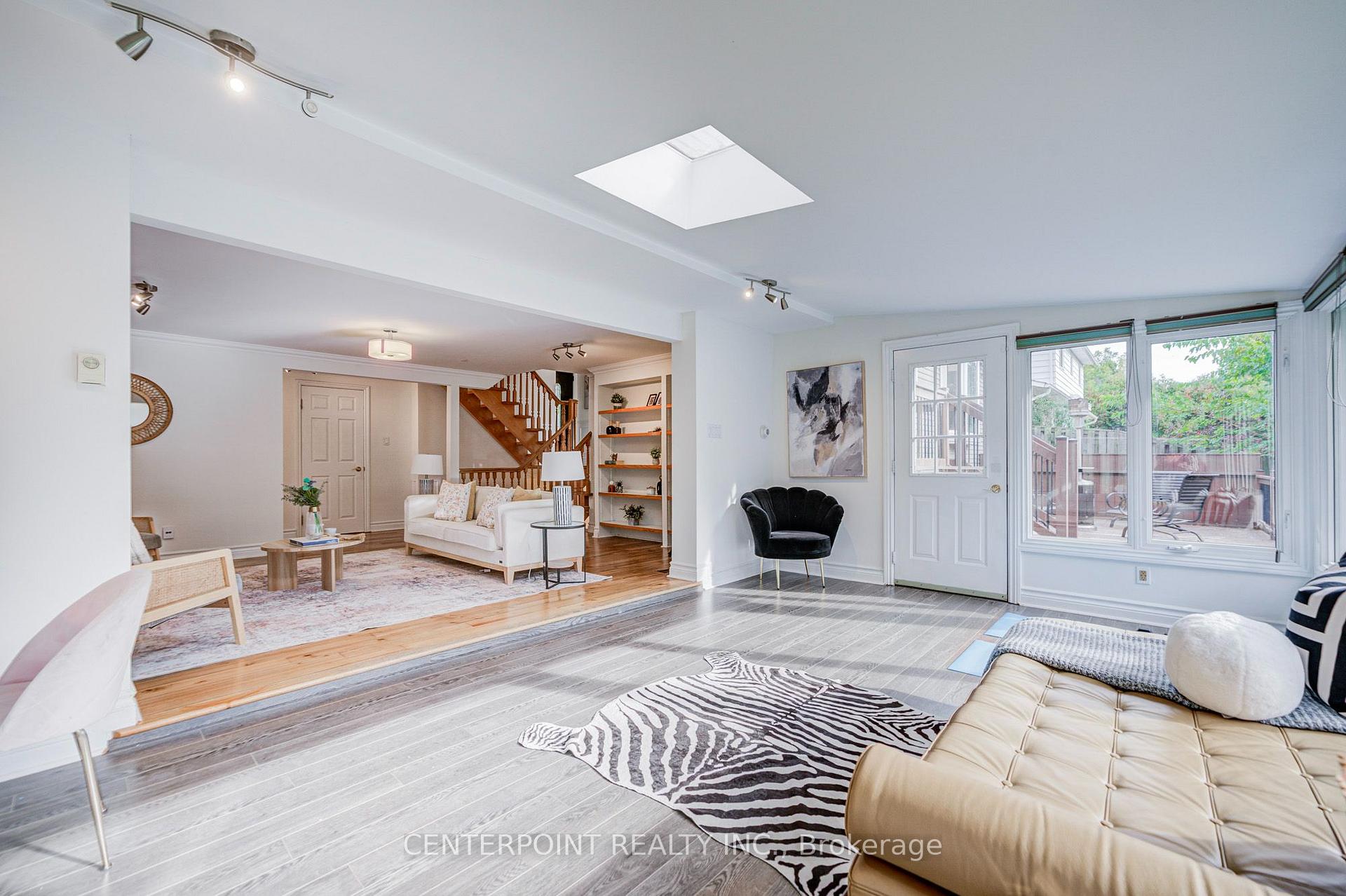 Photo 32 of 7 Avondale Crescent, Markham, Markham Village — HOMEH