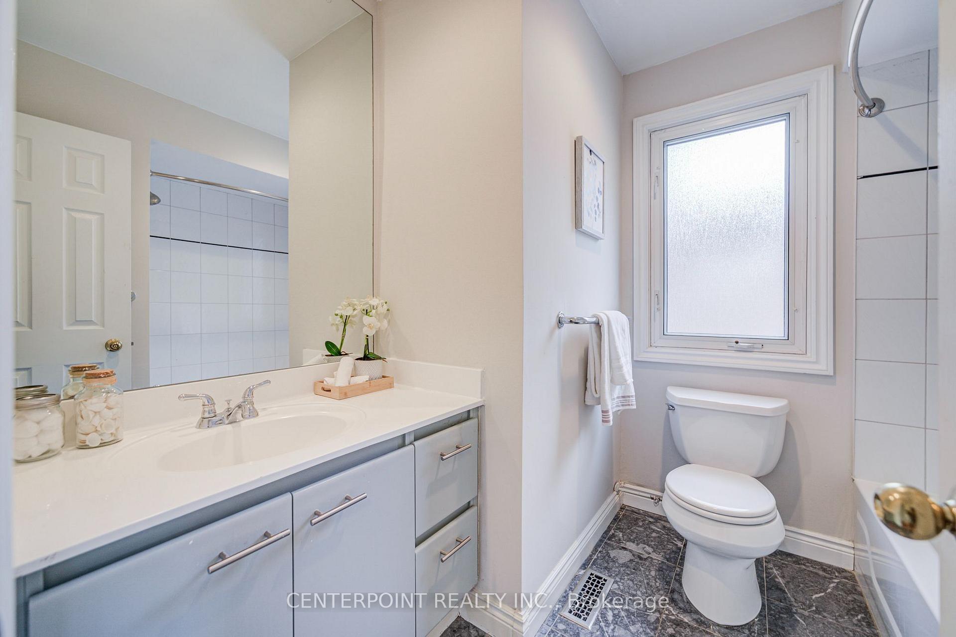 Photo 42 of 7 Avondale Crescent, Markham, Markham Village — HOMEH
