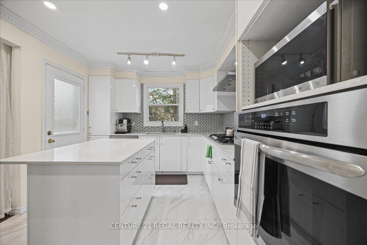 Photo 4 of 342 Hickling Trail, Barrie, Grove East — HOMEH