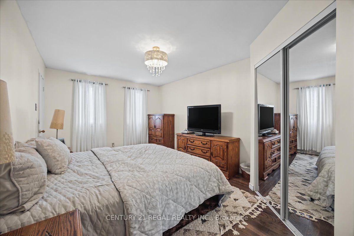 Photo 13 of 342 Hickling Trail, Barrie, Grove East — HOMEH