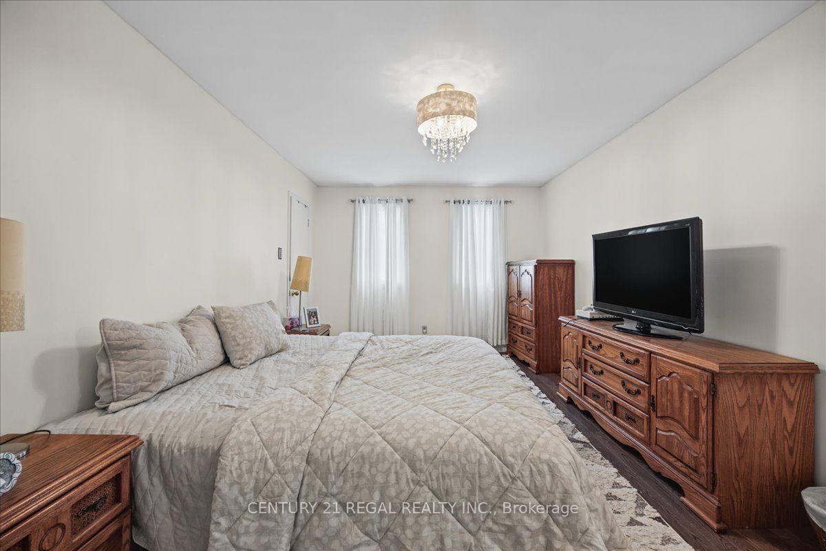 Photo 14 of 342 Hickling Trail, Barrie, Grove East — HOMEH
