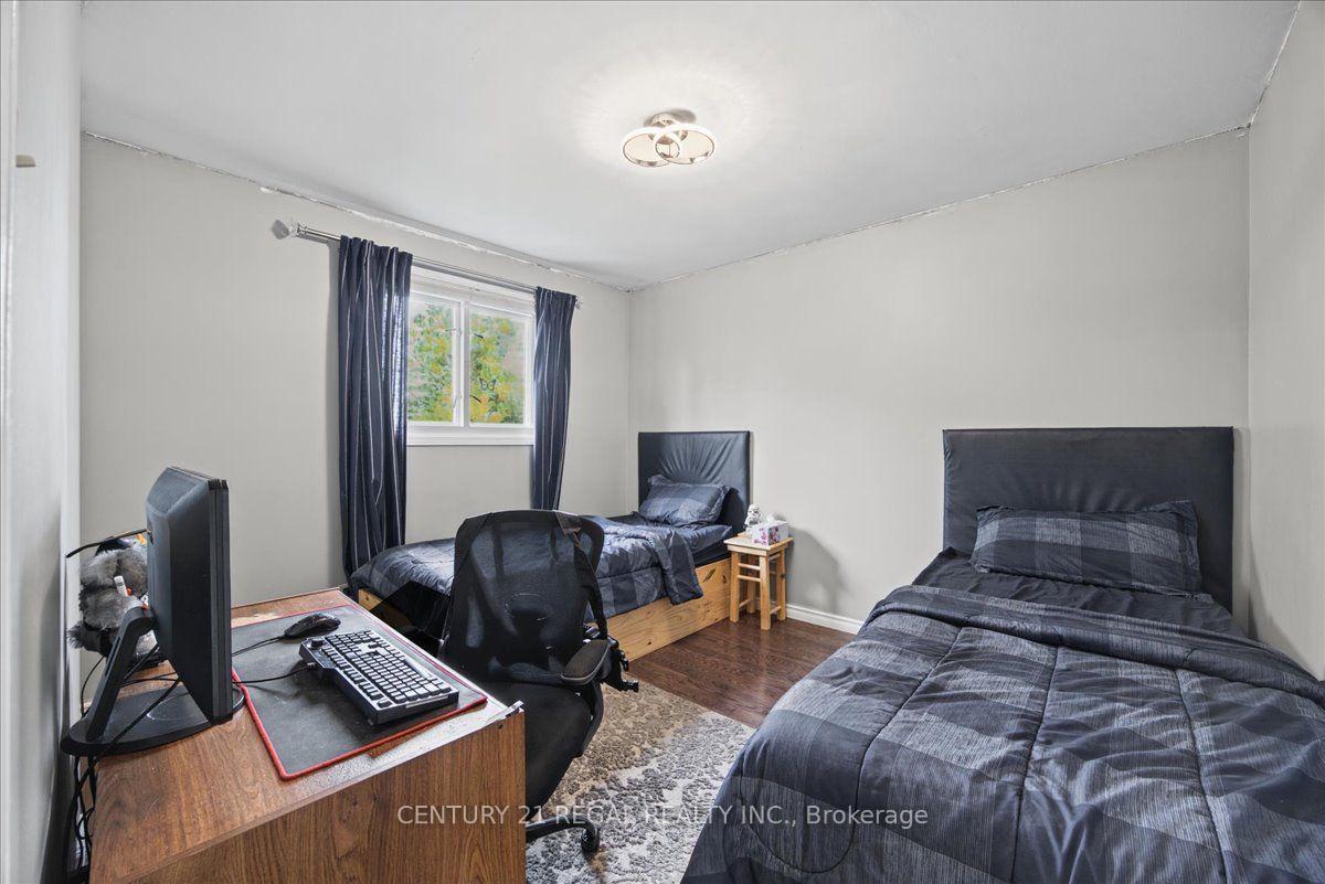 Photo 16 of 342 Hickling Trail, Barrie, Grove East — HOMEH