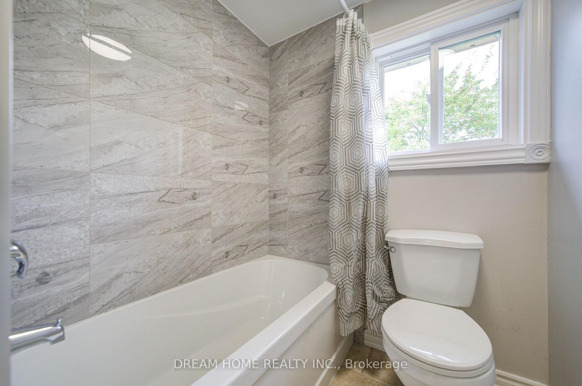 Photo 33 of 30 Garnish Green, Markham, Markham Village — HOMEH