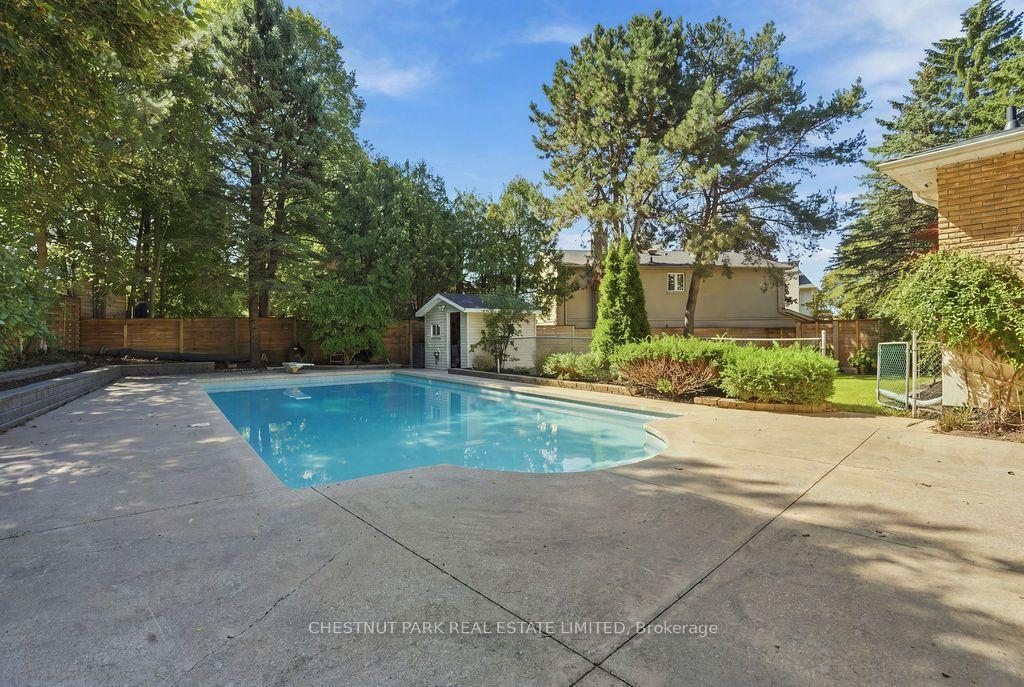 Photo 11 of 23 Kings Inn Trail, Markham, Bayview Fairway-Bayview Country Club Estates — HOMEH