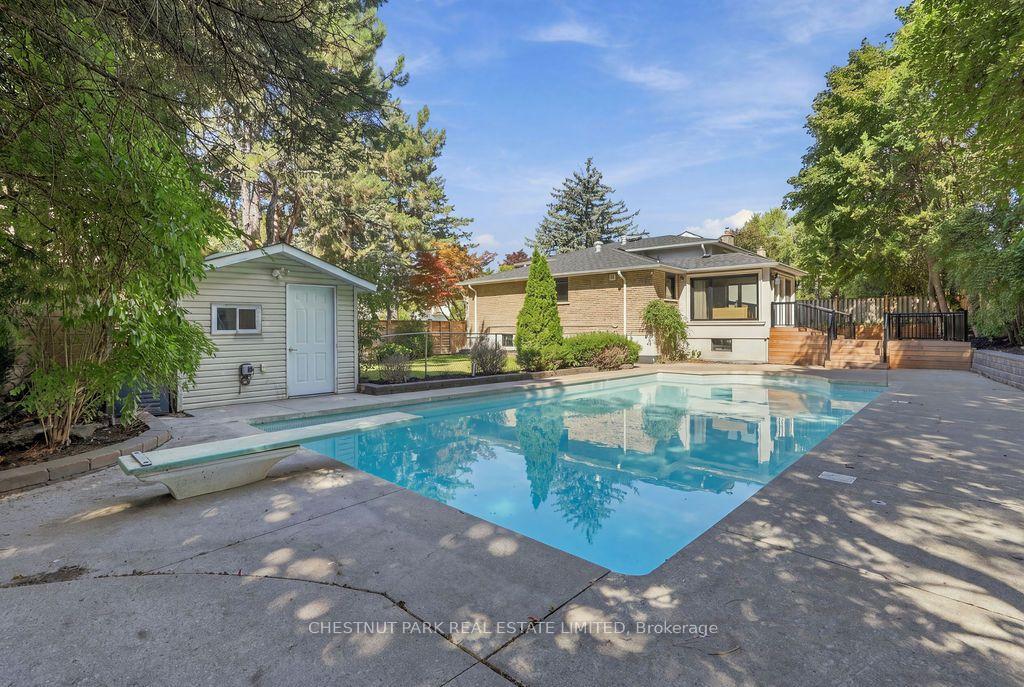 Photo 12 of 23 Kings Inn Trail, Markham, Bayview Fairway-Bayview Country Club Estates — HOMEH
