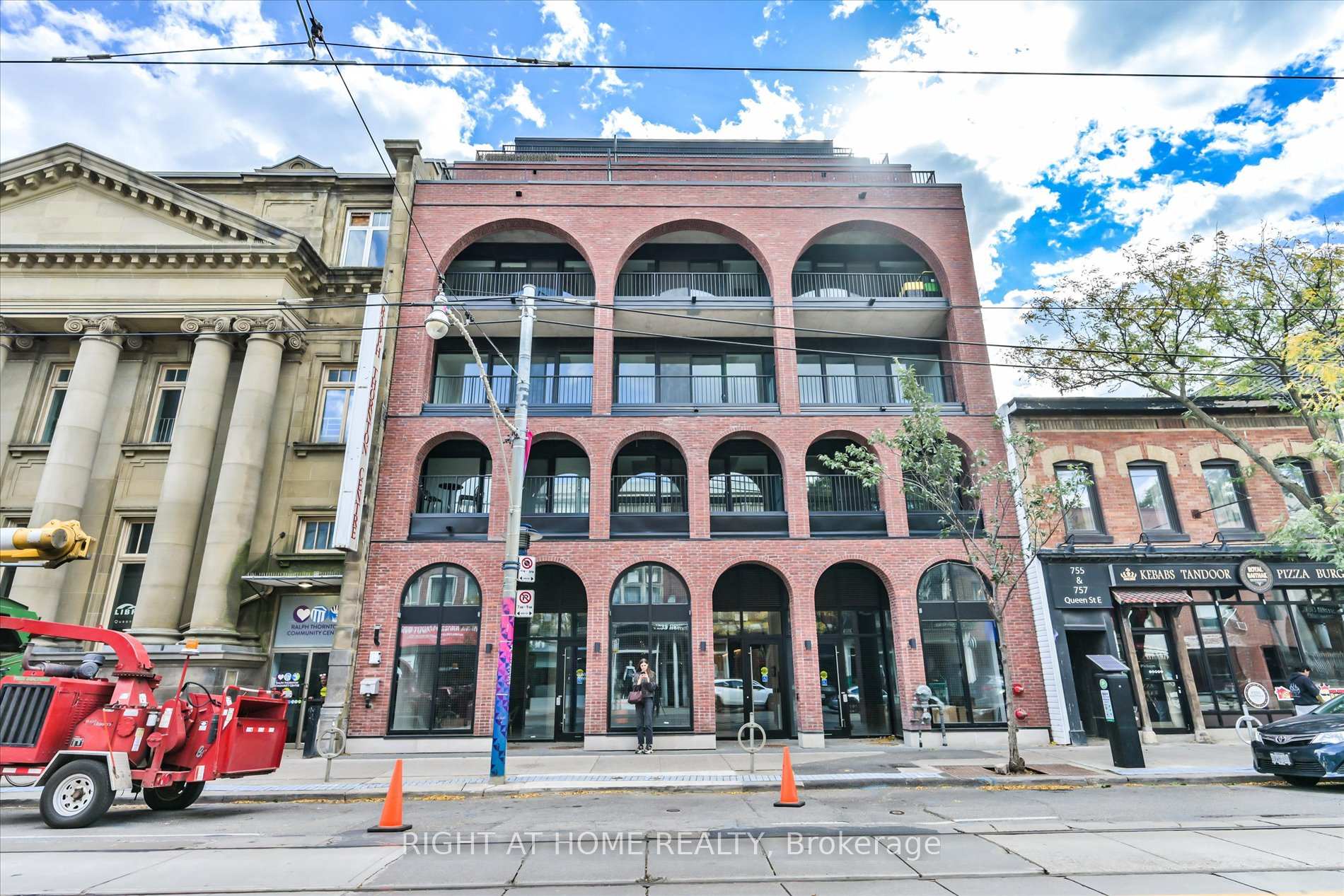 Photo of Unit 404, 761 Queen Street E