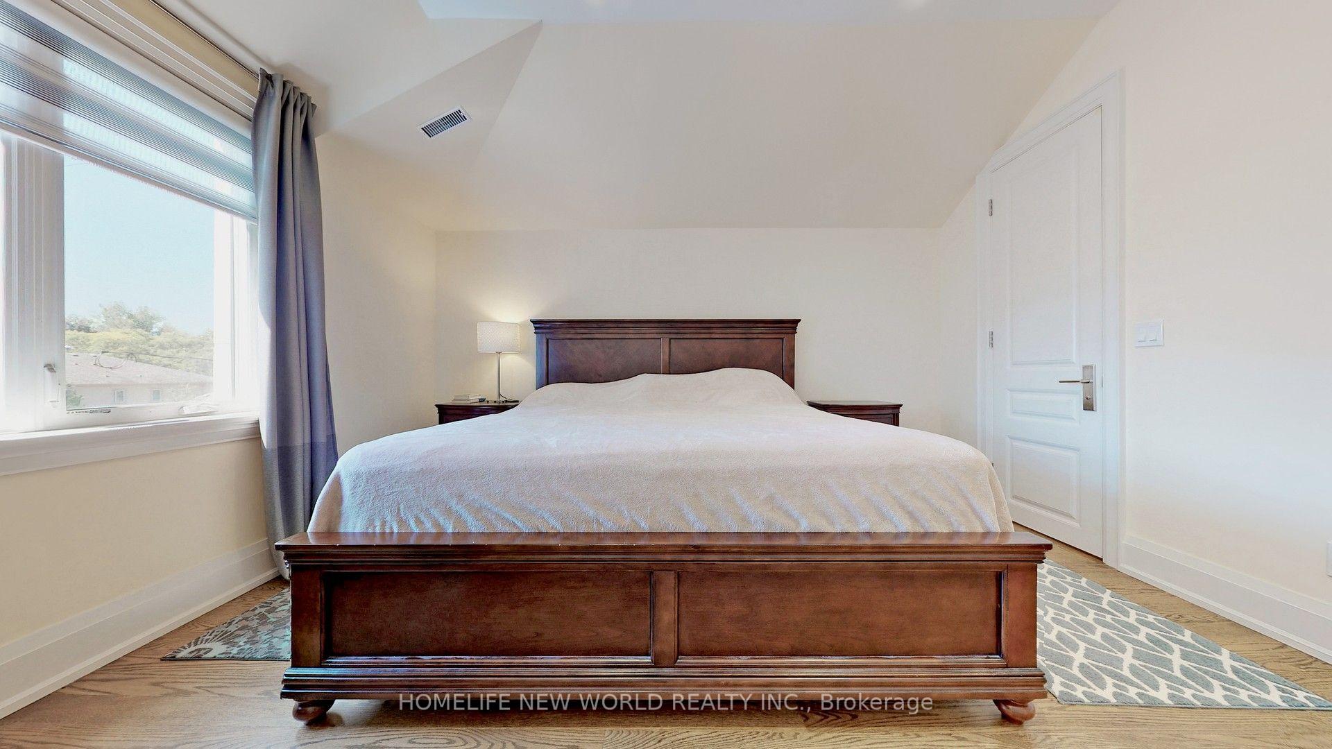 Photo 32 of 302 Johnston Avenue, North York, Lansing-Westgate — HOMEH