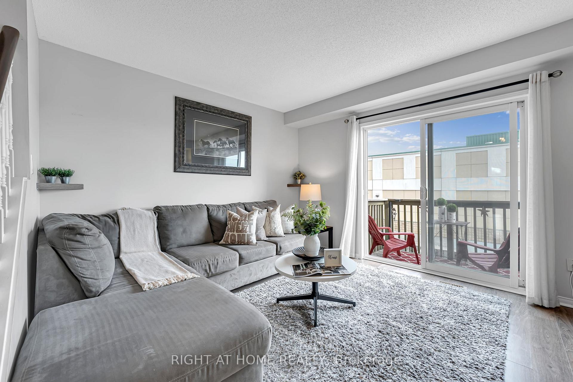 Photo 13 of 3370 Redpath Circle, Mississauga, Lisgar — HOMEH