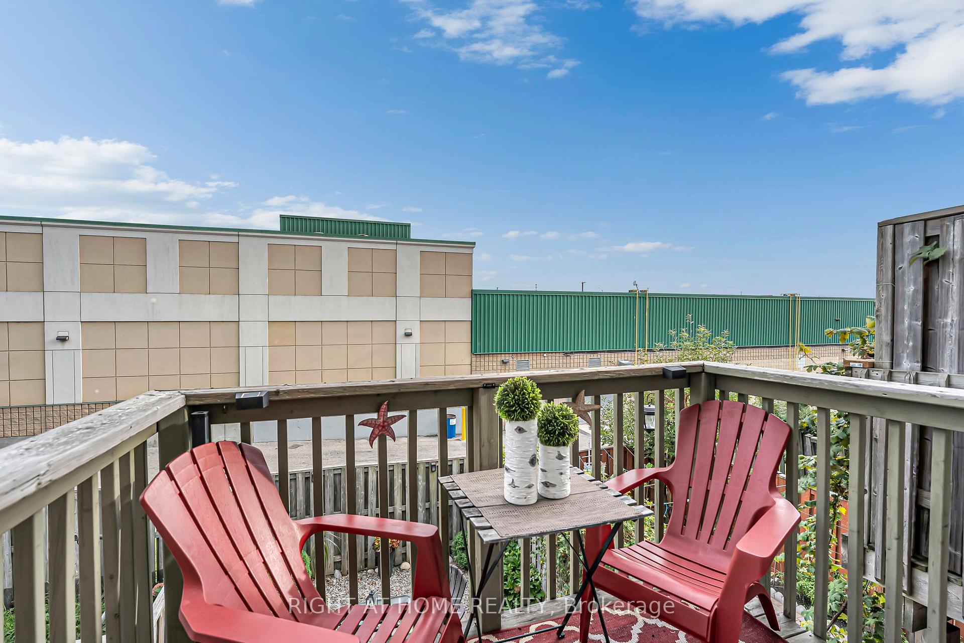 Photo 15 of 3370 Redpath Circle, Mississauga, Lisgar — HOMEH