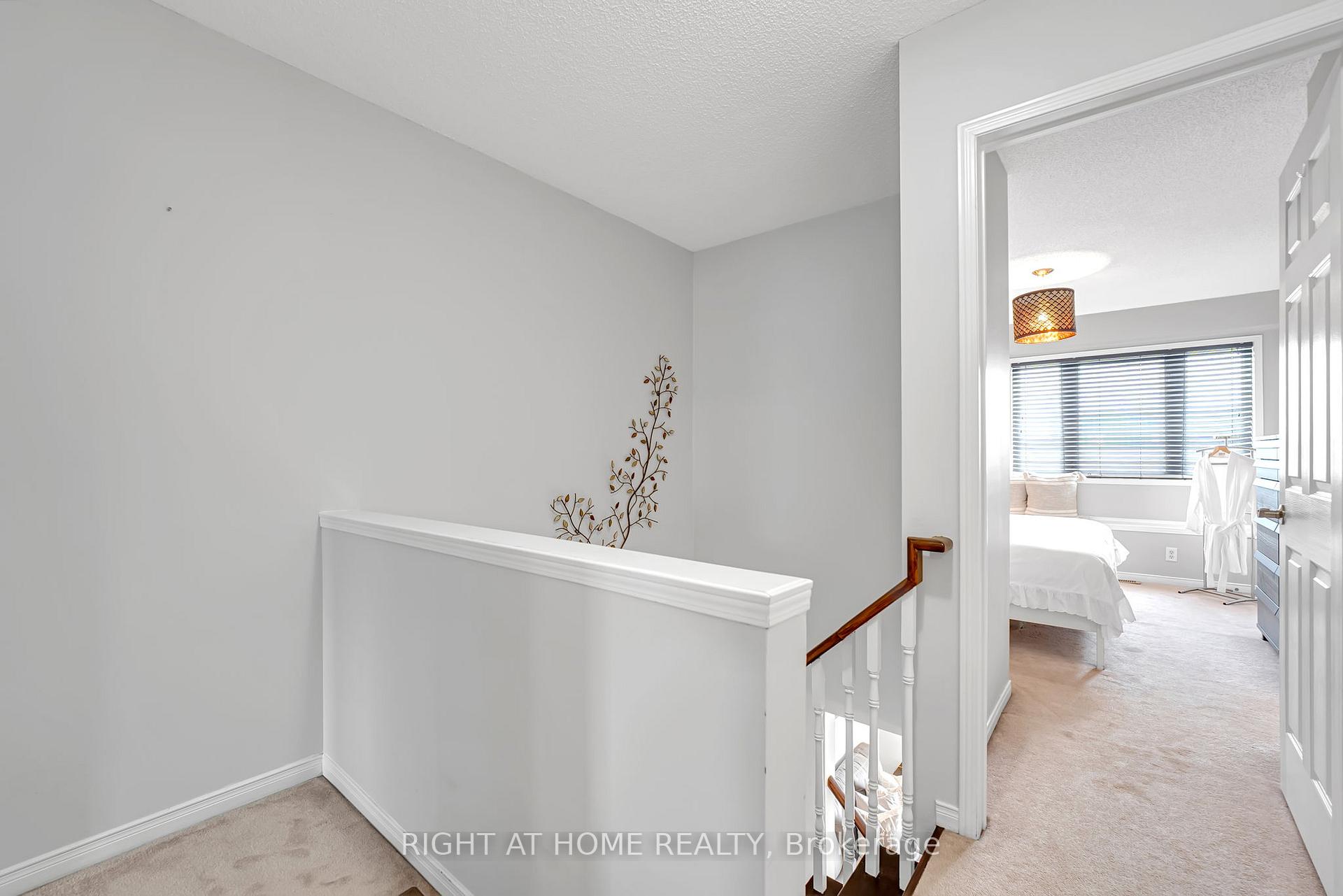 Photo 19 of 3370 Redpath Circle, Mississauga, Lisgar — HOMEH