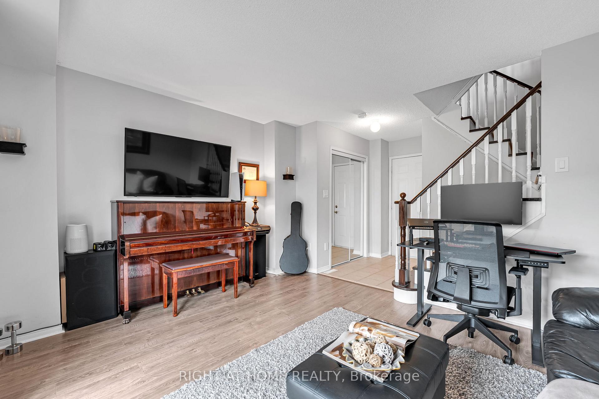Photo 31 of 3370 Redpath Circle, Mississauga, Lisgar — HOMEH