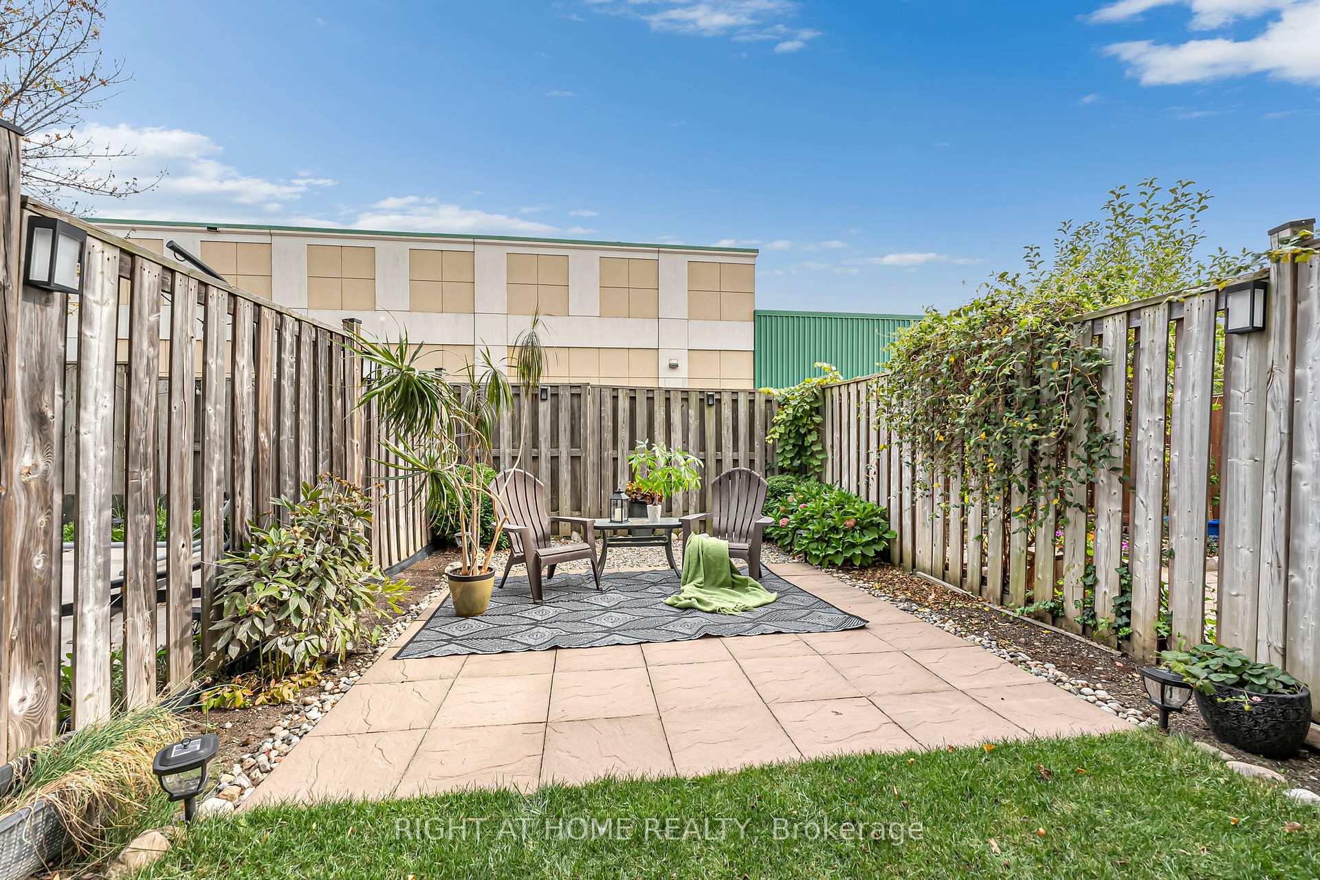 Photo 33 of 3370 Redpath Circle, Mississauga, Lisgar — HOMEH